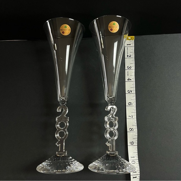 Vintage Set of 2 Millenium 2001 Cristal d’Arques Champagne Flutes - Picture 6 of 6